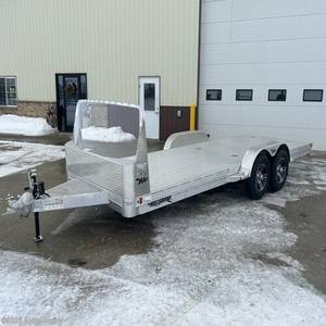 Remorque Tandemm Remorque à benne basculante plate en bon état pour une utilisation agricole Haute productivité Garantie 1 an Ascenseur hydraulique puissant - Product Image 1