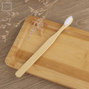 Brosse à dents en bambou super douce écologique pour adultes sans BPA avec poils souples biodégradables à usage domestique - Product Image 4