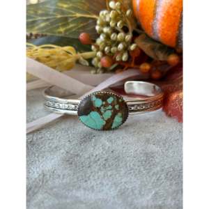 Bracelet manchette en turquoise et argent sterling fabriqué au sud-ouest, taille 8 - Product Image 1