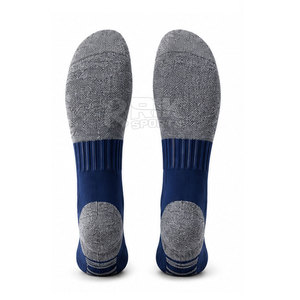 Chaussettes de football sur mesure, fabrication de haute qualité, couleur personnalisée, chaussettes de sport de bonne qualité, impression de logo personnalisé sur les chaussettes de football - Product Image 4