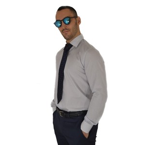 Camicia da uomo nel 100% cotone di alta qualità a righe blu sottili seguendo l'esportazione della tradizione Made in Italy - Product Image 1