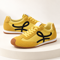 Baskets rétro en daim de vache à lacets pour femmes, chaussures décontractées à profil bas, semelle en caoutchouc, fabrication OEM, marque privée