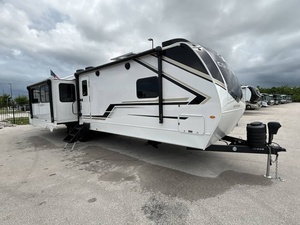 Nueva Remolque de Viaje Estándar Keystone Coleman 13R 2026 para Campamentos Familiares - Product Image 2