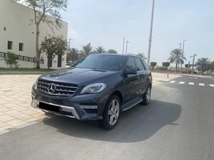 2014 Mercedes-Benz ML400 V6เครื่องยนต์เทอร์โบ AWD ขับเบาะหนังตกแต่งภายในสีเข้มพร้อมระบบควบคุมความเร็วคงที่ - Product Image 2