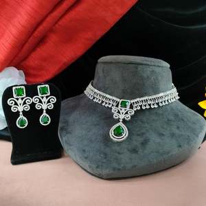 Ensemble collier de diamants américains étincelles intemporelles Eternal Shine Diamant artificiel de la meilleure qualité idéal pour toutes les occasions - Product Image 2