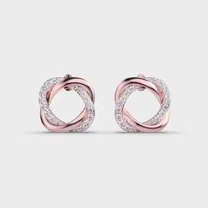 Boucles d'oreilles en or massif 18 carats en forme de fleur haute sur demande DEF VS rondes et brillantes cultivées en laboratoire prêtes à être expédiées - Product Image 4