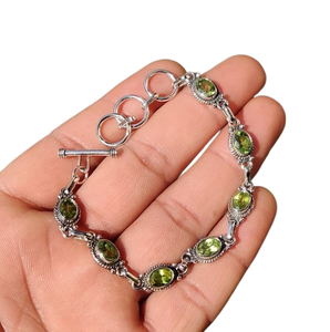 Peridot Gemstone Jewelry Mujeres Silver Boho Style Pulsera Joyería 925 Sterling Silver Trending Pulsera hecha a mano Regalo para mamá - Product Image 1