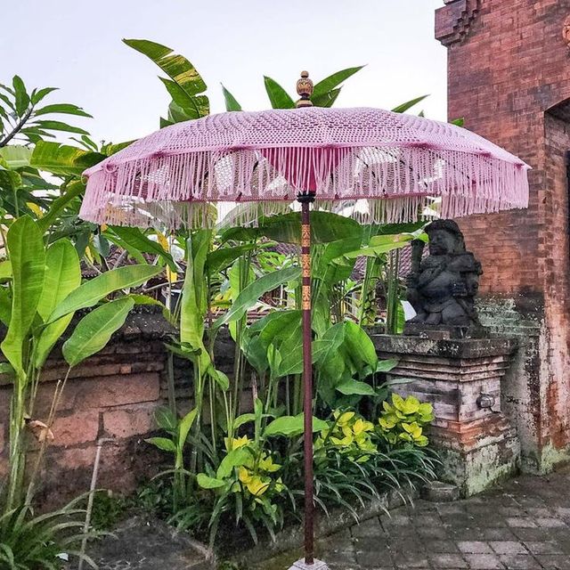 artistic patio umbrellas Best Choice Products 9ft Fringe Market Umbrella Outdoor Boho Tassel Sunshade for Table, Pool, Deck, Backyard UPF50+, Easy Tilt, Heavy Duty Steel Pole & Ribs base stand + two simple sandbags + an umbrella base cover Weight Required 15 Patio Umbrella Ideas That