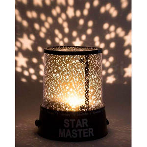 Projecteur d'étoiles Myrva Star Master, lumière de nuit LED, corps en plastique noir et métal, multicolore, éclairage intérieur à intensité variable - Product Image 3