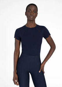 Camiseta de equitación de capa base 2026 para mujer, ligera, de manga corta, transpirable, de tejido elástico, atlética, servicio OEM - Product Image 4