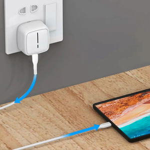 Cle <b>USB</b> <b>Type</b>-<b>C</b> <b>Adapter</b> - <b>Type</b>-<b>C</b> Fast Charger - Assorted Colors - Product Image 3