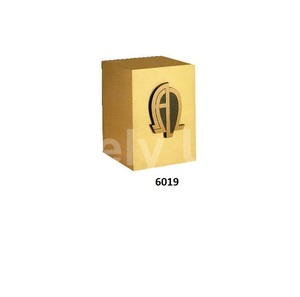 Urnes en laiton bronze de l'emblème de l'armée de l'air pour cendres humaines avec sac en velours gratuit - Product Image 6