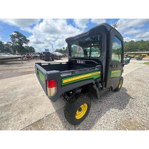 Prezzo all'ingrosso XUV835M Gator Veicolo utilitario con sistema di trazione integrale, grande cassone e prestazioni di traino p - Product Image 6