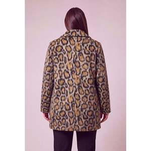 เสื้อแจ็คเก็ตขนสัตว์ลายเสือดาวขนาดใหญ่บุซับในขนนุ่ม - Product Image 5