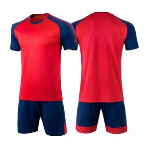 Ensemble d'uniformes de football personnalisés de haute qualité à séchage rapide avec logo, couleurs personnalisables, vêtements de sport pour adultes, impression de nom incluse - Product Image 6