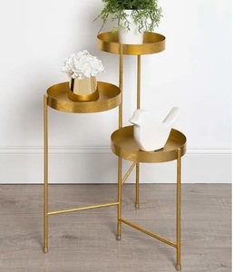 Support de pot de fleur en métal de haute qualité de style rétro avec de belles formes et des détails d'inspiration florale pour les amoureux des plantes - Product Image 3