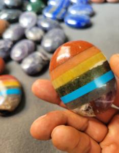 Pierre de paume polie de haute qualité, 7 chakras, pour l'amour, la guérison, la décoration, le cadeau, la méditation, avec collage de précision, approvisionnement en vrac - Product Image 6