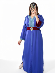 Vestido Kaftán Marroquí de Lujo y Estilo Modesto |   Ribete de Trenza Agad y Madeema Bordado a Mano en Crepé Rosa Premium + Cinturón a Juego Otoño - Product Image 4
