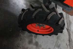 Para Kubota Mini 4x4 B2440S Tractor de ruedas a la venta con componentes centrales bomba de motor caja de cambios - Product Image 4