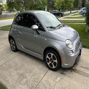 FIAT 500e électrique d'occasion 2017, conduite à gauche/droite - Product Image 1