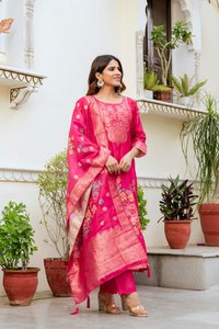 LANCEMENT DE NOUVEAUX FESTIVES KURTI PENT AVEC TISSU DUPATTA PANTALON EN COTON CHANDERI TISSU VISCOSE GADHWAL - Product Image 5