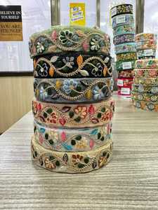 ผ้าลูกไม้ปักลายดอกไม้ขนาด1.25นิ้วถึง2นิ้วเหมาะสำหรับใช้เป็นเส้นขอบสีสดใสและด้ายสีเทา - Product Image 5