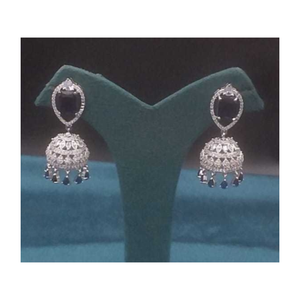 Pendientes de latón con diamantes americanos radiantes a la moda para mujer, joyería de diseñador para bodas, eventos culturales, fiestas nocturnas - Product Image 2