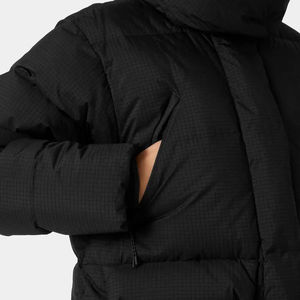 Veste matelassée en duvet de qualité supérieure pour femmes noires avec capuche réglable et manteau d'hiver à bulles, chaude et élégante - Product Image 4