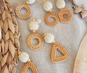 Pendientes colgantes bohemios tejidos a mano, joyería tejida de ratán - Product Image 6