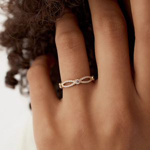 Nouvelle Arrivée Bijoux de Mode Bagues en Diamant en Or Rose Pur 14K Bague Éternité Diamant Infini Entrelacée Empilable Alliance de Mariage - Product Image 4