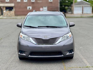 TOYOTA SIENNA 2015, 7 PASAJEROS, TRACCIÓN EN LAS CUATRO RUEDAS, LISTA PARA ENVIAR - Product Image 1