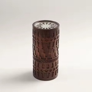 Quemador de Incienso de Metal con Acabado Dorado en Forma de Cono con Base de Madera para Bakhoor de Otoño y Primavera - Product Image 5