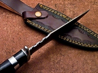 Couteau de chasse et de camping Jexa Survival en acier Damas, manche en bois, bord partiellement dentelé, multifonction, léger et durable