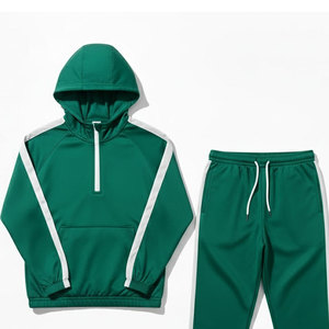 Survêtement coupe-vent à capuche personnalisé avec logo pour hommes - Tissu doux et confortable pour les entraînements, la mode décontractée et la promotion d'équipe - Product Image 2