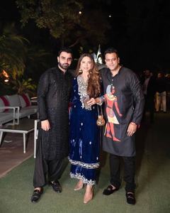 Beautiful Designer Embroidery Velvet Salwar Kameez Readymade Purple Blue 3 <b>Pc</b> Velvet Kurta Palazzo <b>Set</b> With Dupatta Partywear - Product Image 4