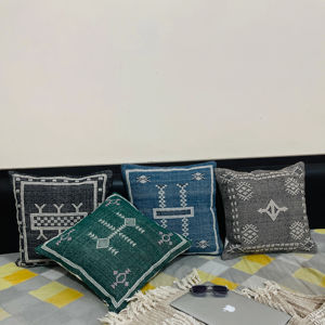 Housse de coussin Sabra en coton fait main pour décoration de canapé Housse de coussin de luxe en coton fait à la main pour décoration de canapé - Product Image 1