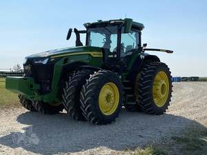 Tractor John Deere 8R 2023 370 tipo oruga de rueda usada con potencia nominal de 150hp para uso agrícola con componente de motor central - Product Image 2