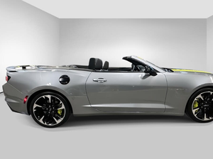 Chevrolet Camaro 2SS Cabriolet 2023 RWD Turbo Automatique Conduite à Gauche Faible Kilométrage Prix Avantageux En Stock Prêt à l'Expédition - Product Image 2