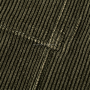 Conjunto de Hombre Personalizado OEM - Camisa de Manga Corta Texturizada Verde Oliva y Pantalones Cortos, Conjunto Casual de 2 Piezas - Product Image 5