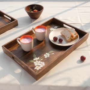 Bandeja de Madera Ecológica Hecha a Mano para Servir Alimentos en Casa, Restaurantes y Cafeterías - Apta para Lavavajillas, Diseño Moderno - Product Image 2