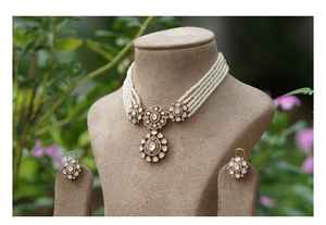 Bel ensemble de tour de cou élégant plaqué or mat Polki Kundan pour les célébrations d'anniversaire d'occasions de mariage - Product Image 2