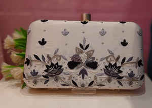 Dernier design à la mode broderie à la main de production de fleurs colorées pochette de soirée pour femmes - Product Image 4