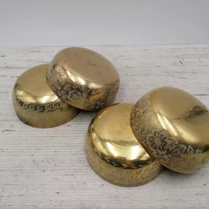 Bol à fruits secs et en laiton doré antique avec support, assiettes et plats décoratifs de table en gros pour les mariages royaux - Product Image 1