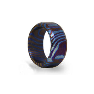 Anillo Timascus para Hombre que Ofrece un Flujo de Color Distintivo y un Atractivo Contemporáneo, Anillo de Banda Timascus para Hombre - Product Image 5