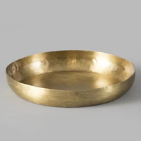 Vente chaude Bol en métal haut de gamme en laiton fait à la main Parat 16 pouces Plateau de service traditionnel pour la décoration et les rituels