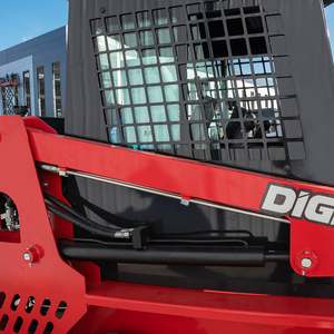 中国卸売 コンパクト クボタディーゼル スキッドステアローダー CE/EPA認証取得 格安ミニローダー販売 - Product Image 4