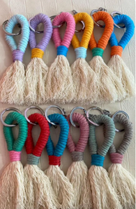 LLavero bohemio hecho a mano, llaveros de mochila, llaveros de coche, dijes de bolso, colorido, borla, algodón - Product Image 2