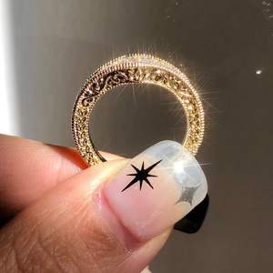 Bague de fiançailles classique en or, style filigrane avec serti Milgrain, taille ovale conique, ornementée de pierres de laboratoire, style Art Déco vintage, bijoux de mariage pour femme - Product Image 3