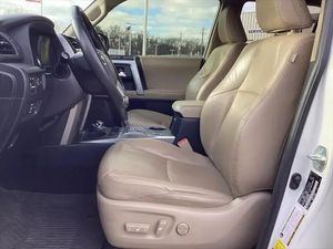 2022ใช้แล้วสำหรับเบาะหนังเทอร์โบ4Runner AWD ไฟภายในพวงมาลัยซ้าย - Product Image 3