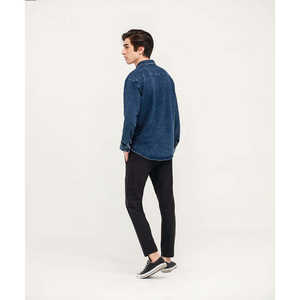 Camisa de mezclilla con botones para hombre - Product Image 3